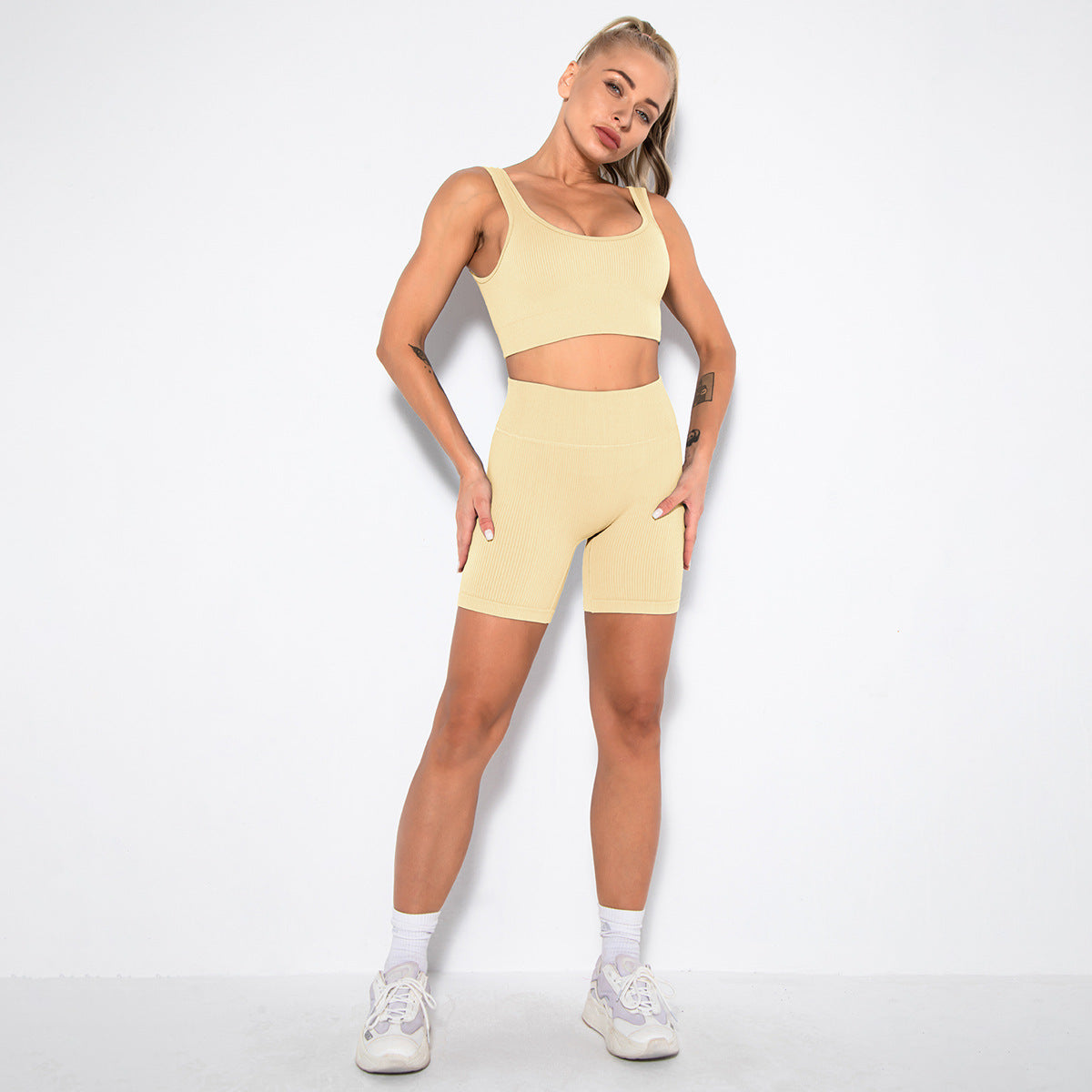 Seamless Knitted Sports Short-Sleeve Shorts Yoga Wear Yoga Set For Women